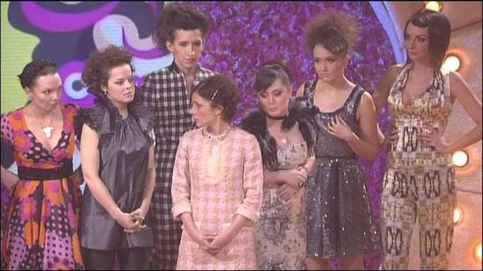 «Comedy Woman» изначально имел название - "Made in Woman". «Comedy Woman» изначально имел название - "Made in Woman".