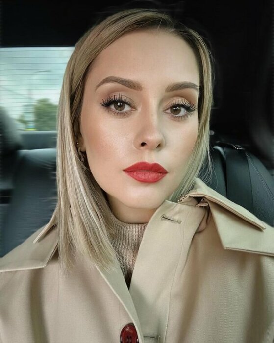 Мария Кравченко стала актрисой и певицей. Мария Кравченко стала актрисой и певицей.