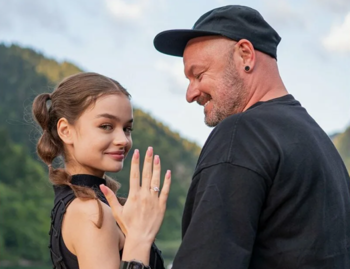 Марк Горобец сделал предложение 17-летней актрисе. / Фото: m24.ru