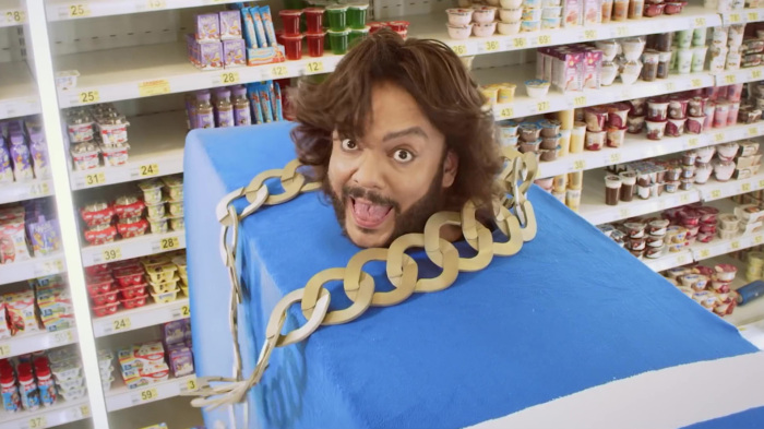 Аллу-Викторию травили в школе за выходки отца.