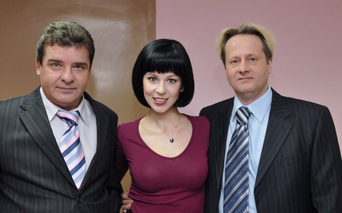 Ирина Медведева с коллегами по шоу "6 кадров". Ирина Медведева с коллегами по шоу "6 кадров".