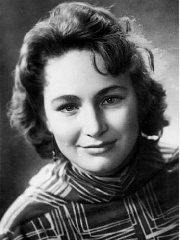 Людмила Хитяева не знала нужны в детстве. 