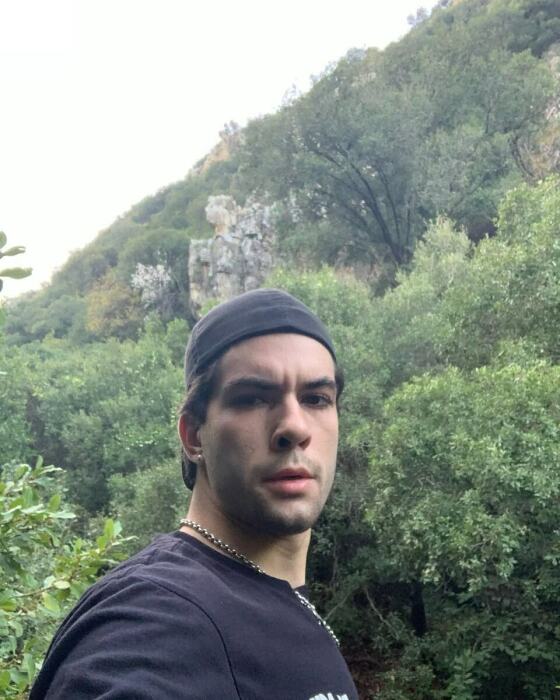 Тимофей Клявер внешне очень похож на отца.