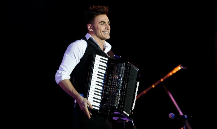 Петр Дранга берет за свои выступления не менее 1 миллиона рублей. Петр Дранга берет за свои выступления не менее 1 миллиона рублей.