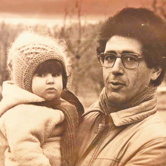 Лев Новоженов с дочкой Сашей. Лев Новоженов с дочкой Сашей.