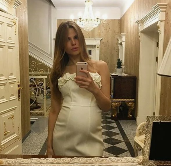 Ольга Мартынова несколько раз подавала в суд на Казаченко. Ольга Мартынова несколько раз подавала в суд на Казаченко.