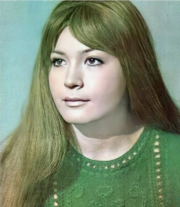 Людмила Максакова в молодости. Людмила Максакова в молодости.