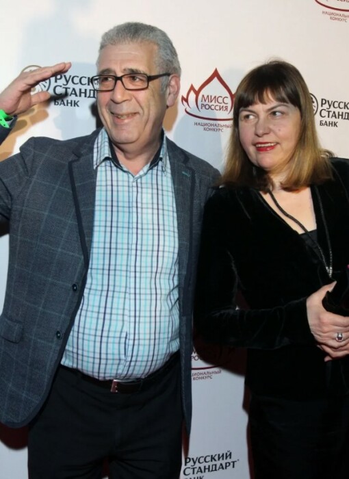 Лев Новоженов изменял своим женам. Лев Новоженов изменял своим женам.