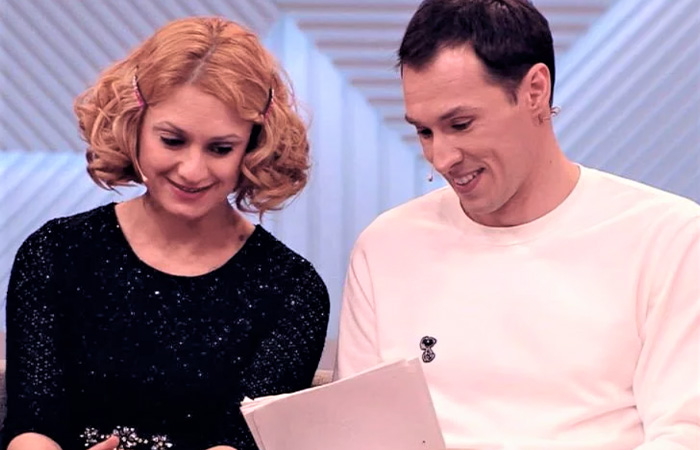 Тимур Еремеев уверял - он сын Спартака Мишулина. 