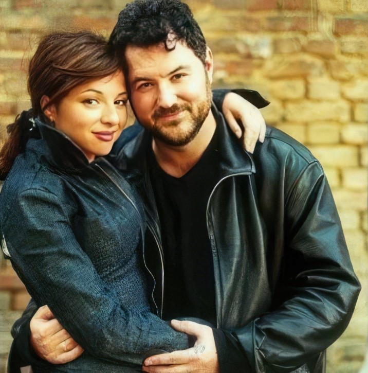 Максим Леонидов застал жену в объятиях коллеги.