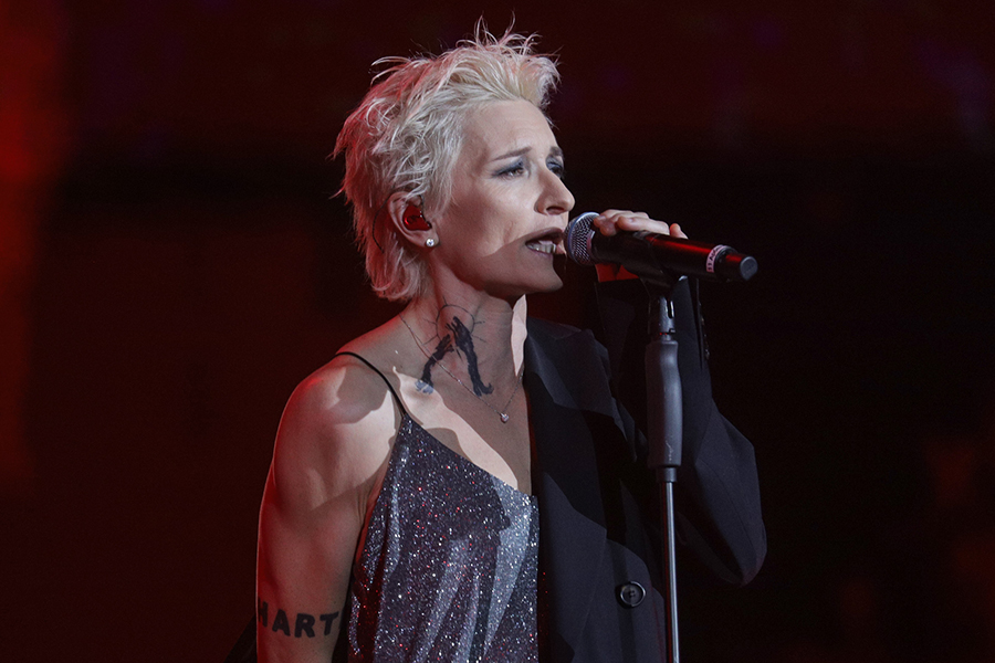 Диану Арбенину бросил любимый человек.