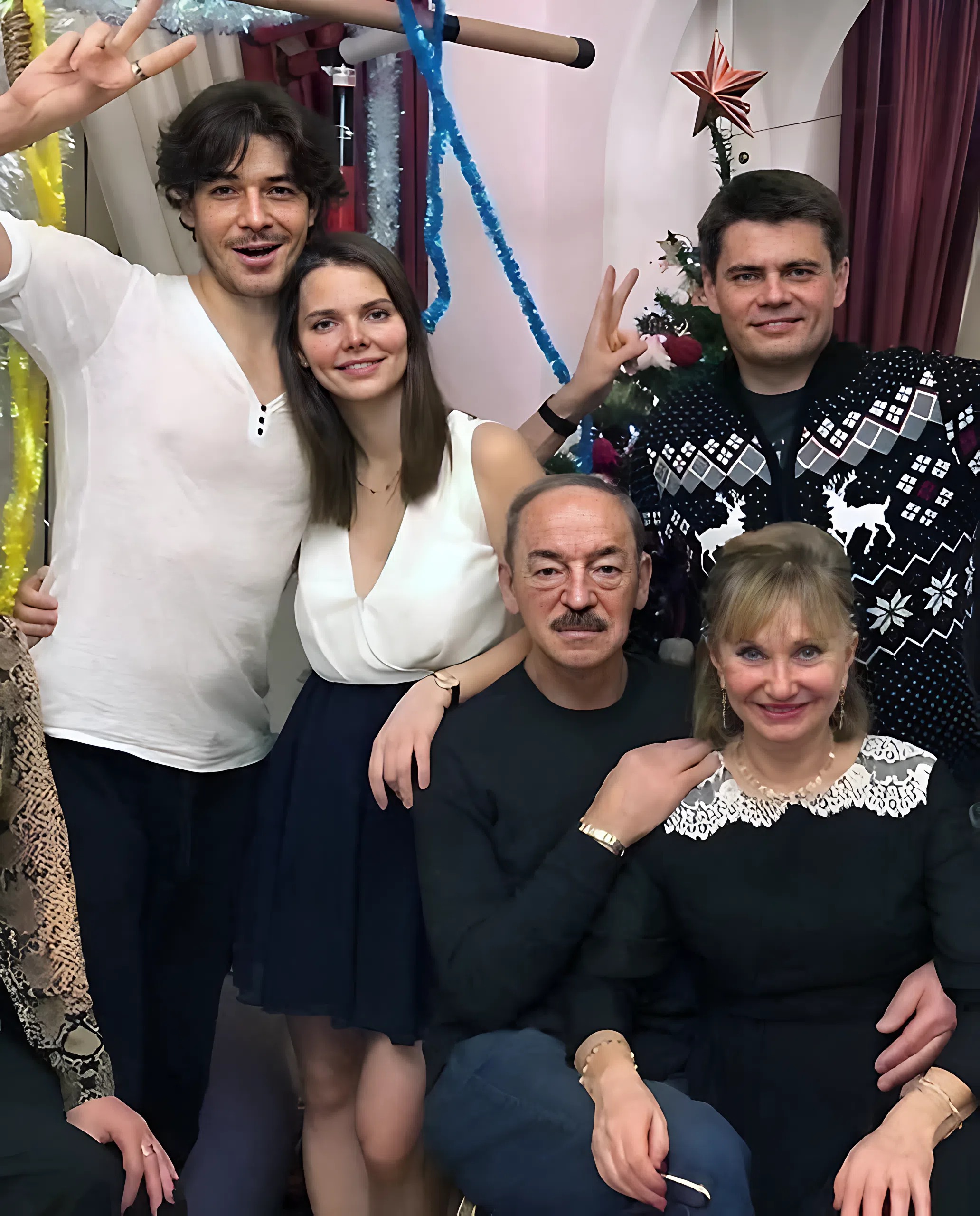 Елизавета Боярская с семьей. Елизавета Боярская с семьей.