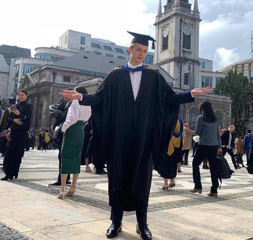 Дени Байсаров получил престижное образование.