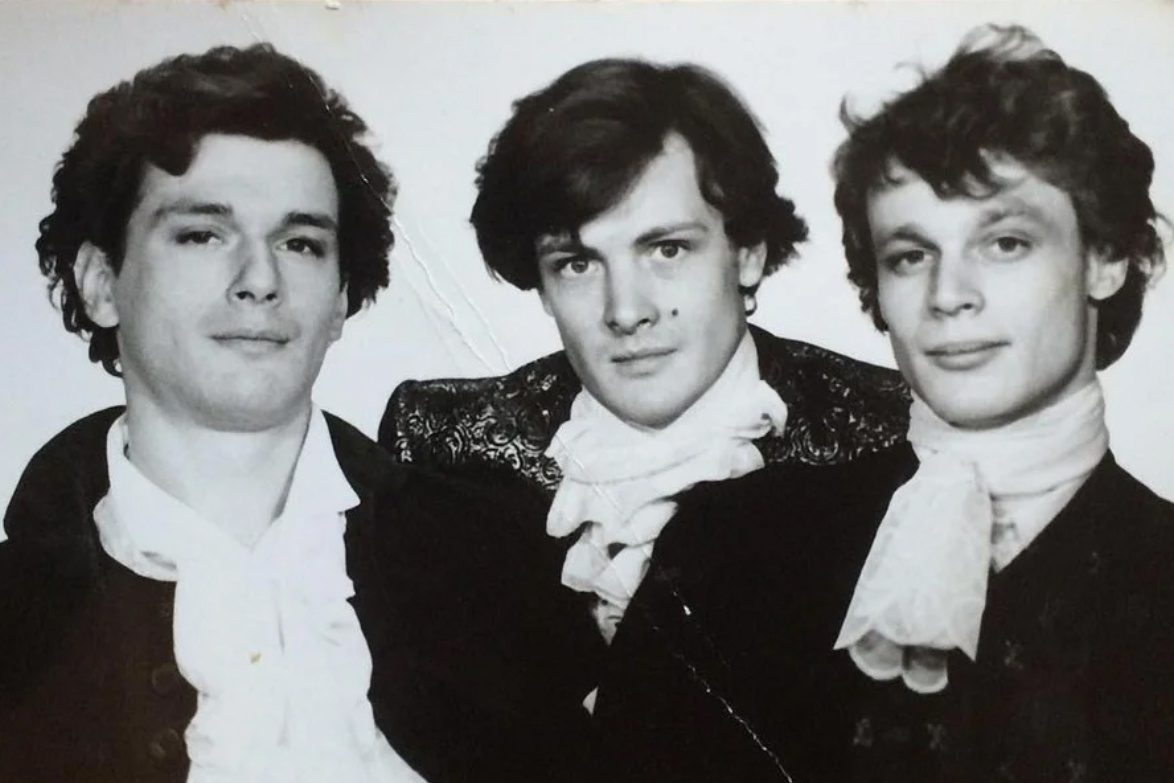 Анатолий Мукасей (на фото слева).