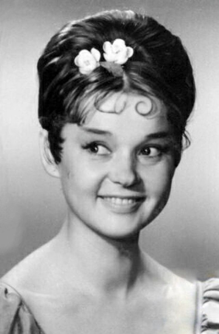 Людмила Гурченко в молодости.