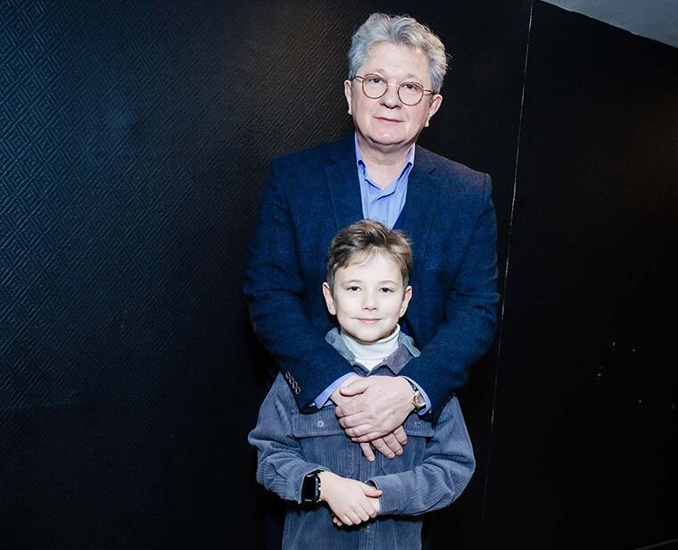 Андрей Ильин стал папой в 53 года. Андрей Ильин стал папой в 53 года.