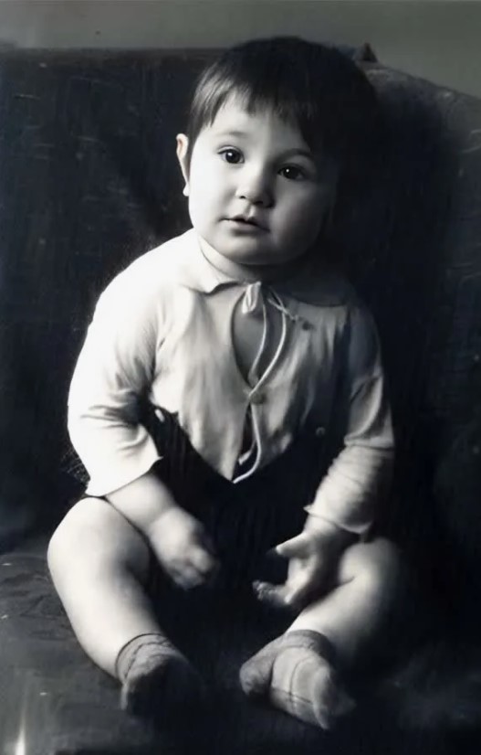 Андрей Ильин в ранние годы. Андрей Ильин в ранние годы.