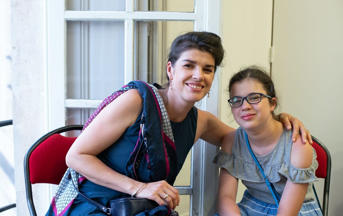 Жена Каспарова с дочкой Аидой. Жена Каспарова с дочкой Аидой.