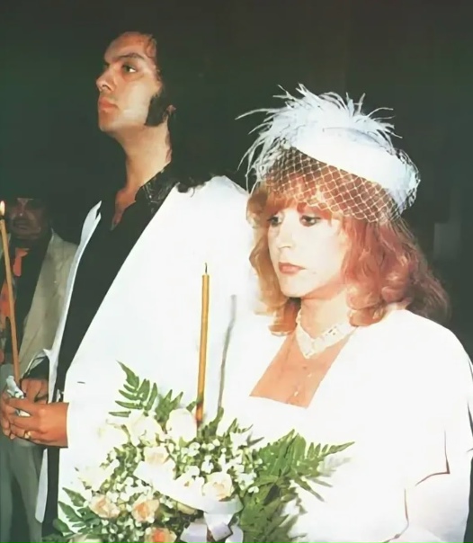 Киркоров и Пугачёва обвенчались. Киркоров и Пугачёва обвенчались.