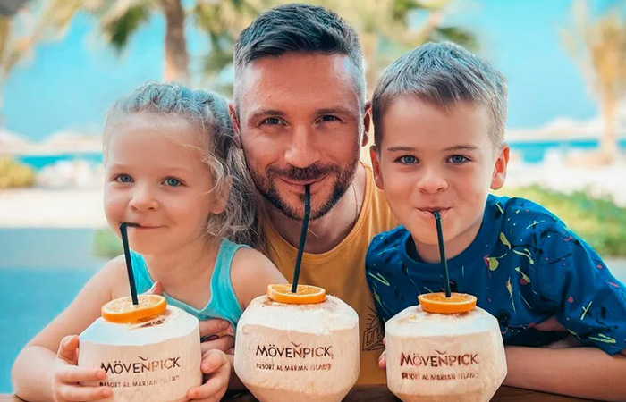 «Больше не могу скрывать»: Сергей Лазарев признался, кто заменил детям маму – и это не та, о ком все думали