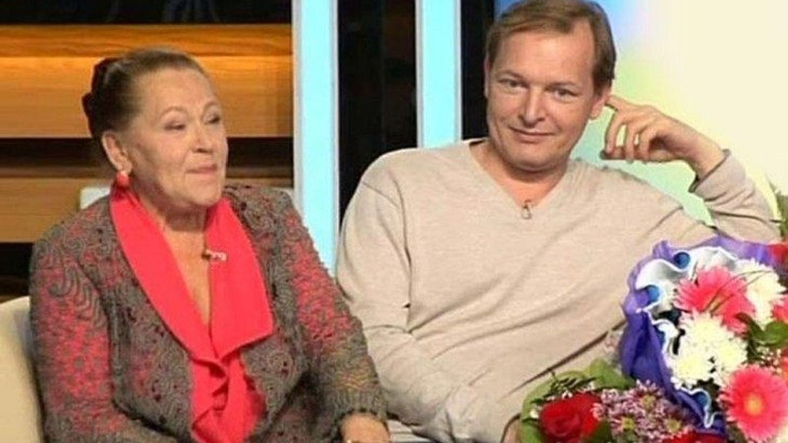 Раиса Рязанова с сыном Данилом. Раиса Рязанова с сыном Данилом.