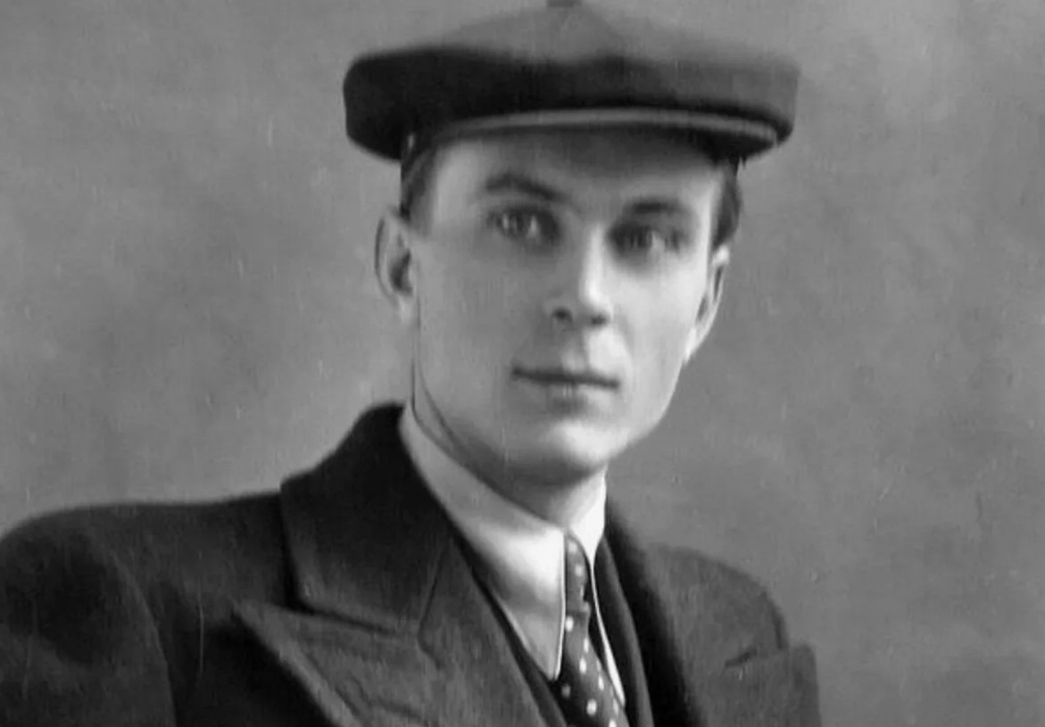 Евгений Матвеев не воевал вор время ВОВ. Евгений Матвеев не воевал вор время ВОВ.