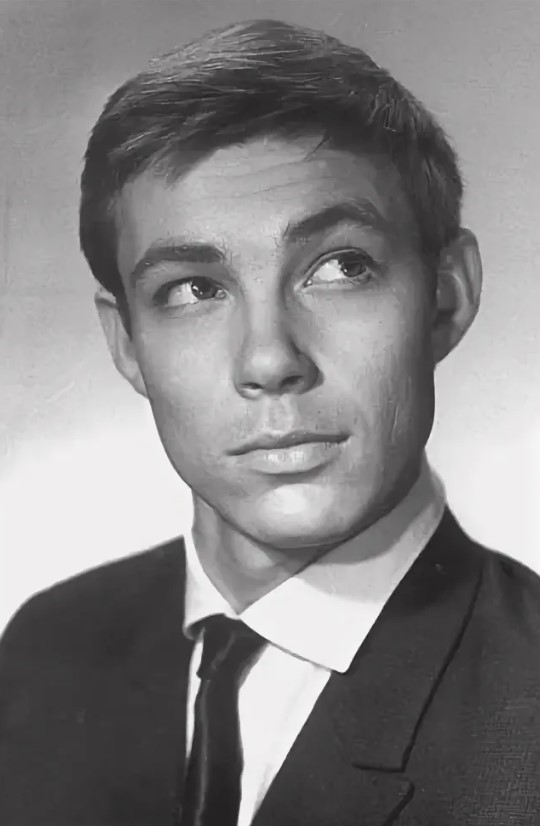 Николай Мерзликин рос в многодетной семье.