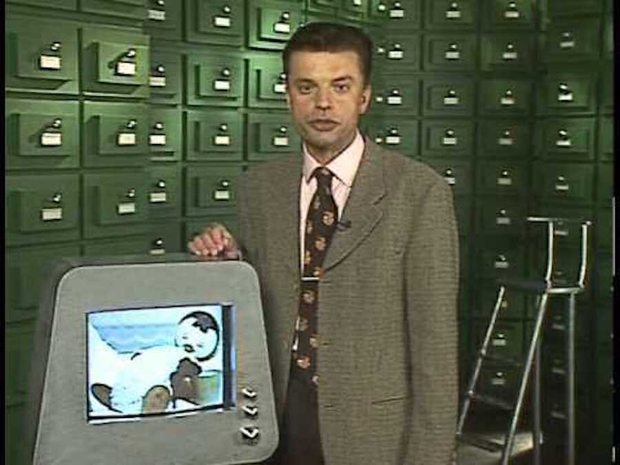 Леонид Парфёново ведёт программу "Намедни". Леонид Парфёново ведёт программу "Намедни".