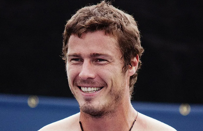 «Живу один, с кошками». Почему Марат Сафин, крутивший романы с Дашей Жуковой и Еленой Кориковой, остается холостяком