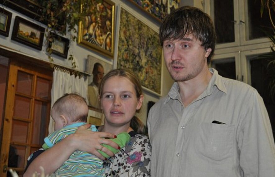 Анна Табанина с мужем и ребёнком.