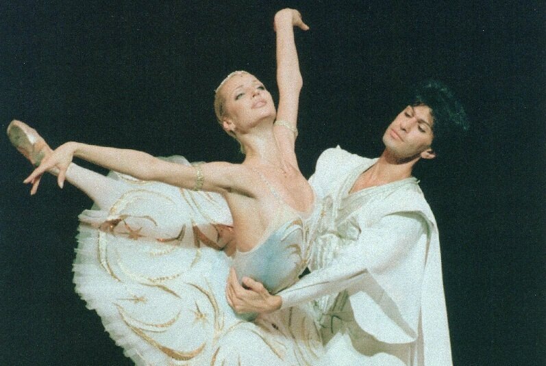 Николай Цискаридзе и Анастасия Волочкова. Николай Цискаридзе и Анастасия Волочкова.