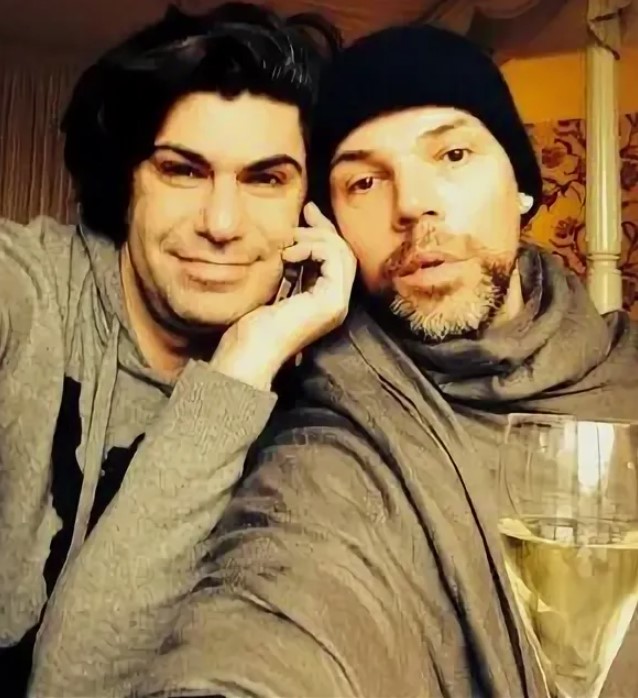 СМИ не раз писали, что у Цискаридзе нетрадиционная ориентация. СМИ не раз писали, что у Цискаридзе нетрадиционная ориентация.