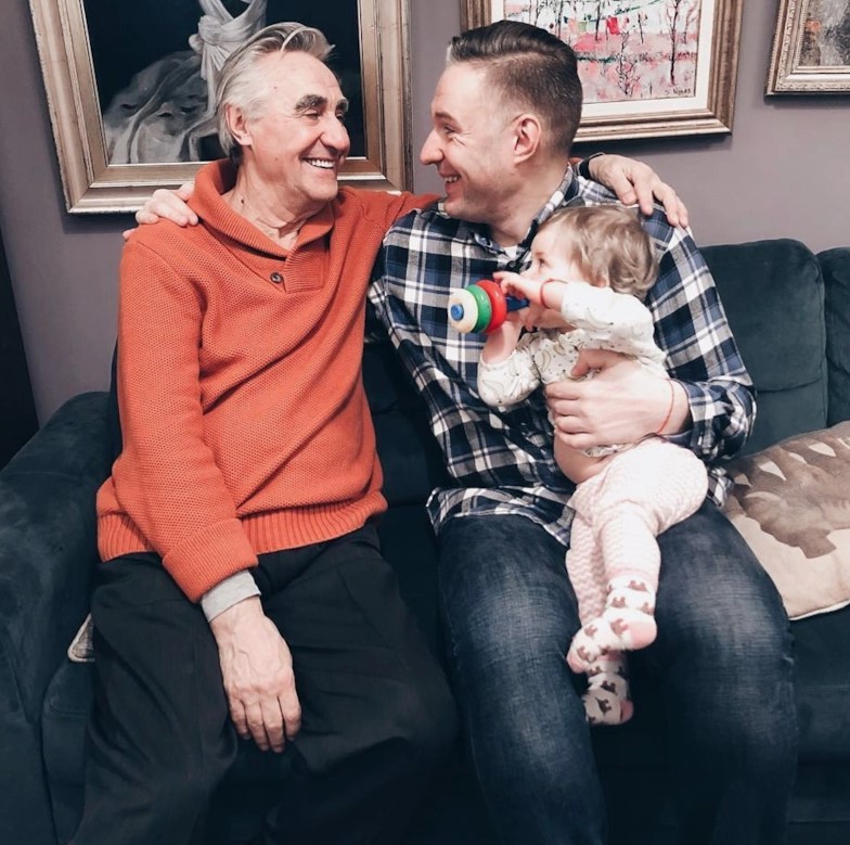 Анатолий Васильев не желает общаться ни с сыном, ни с его детьми.