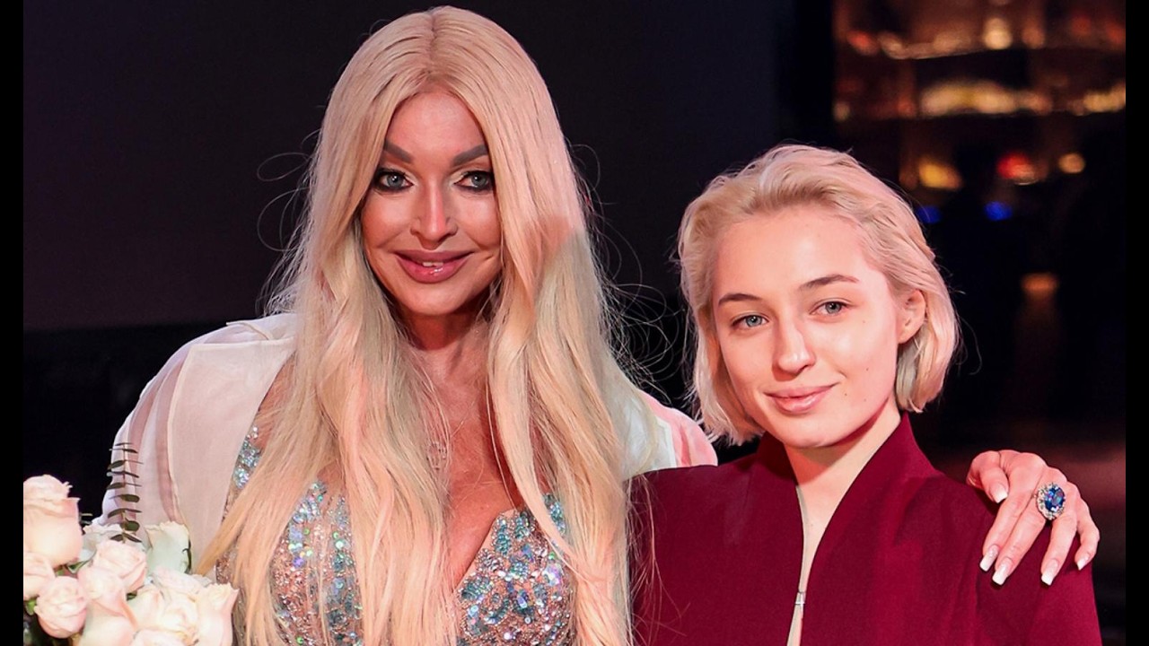 Анастасия Волочкова с дочкой.