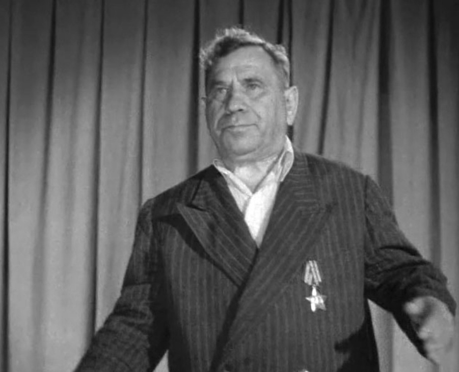 Николай Яковченко служил в театре имени Франко. Николай Яковченко служил в театре имени Франко.