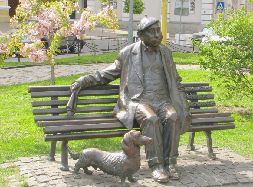 Памятник Николаю Яковченко. Памятник Николаю Яковченко.