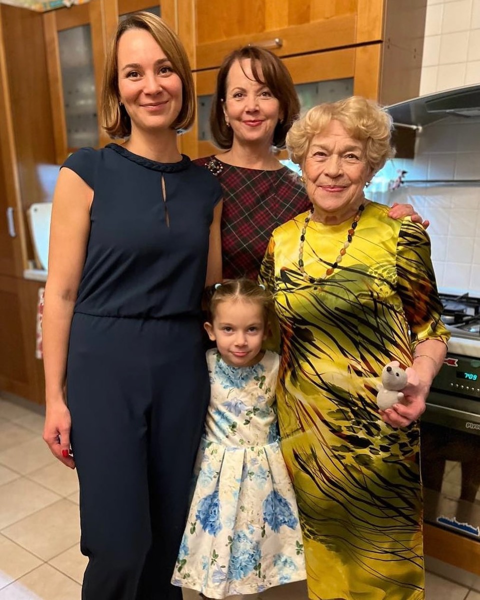 Мария Жигунова очень похожа на свою мать.