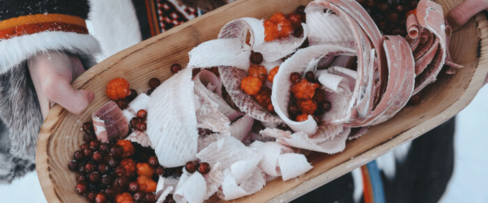 Эскимосские блюда специфичны. Эскимосские блюда специфичны.