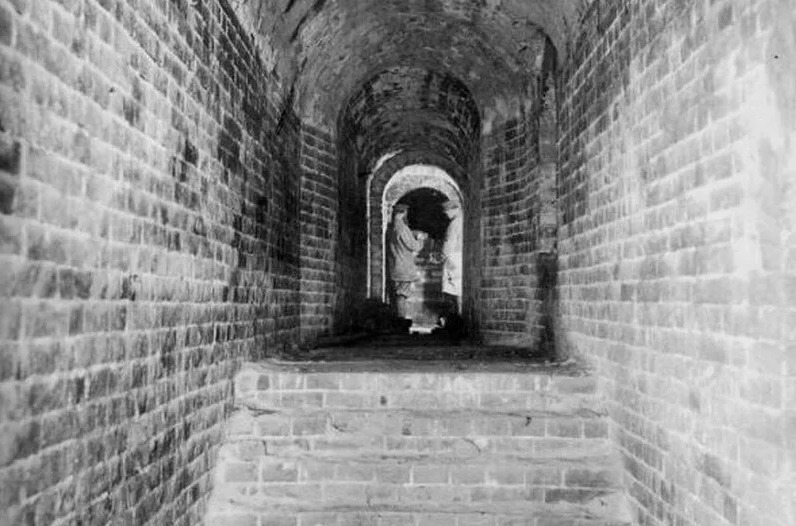 Под Кремлем были найдены тайные ходы, подземелья и даже колодец.