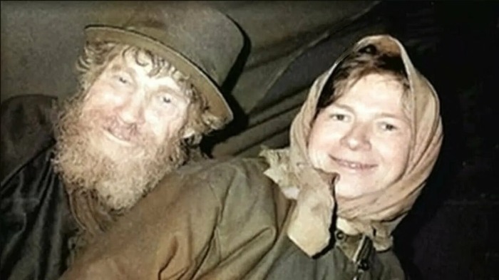 Карп Лыков с дочерью Агафьей.