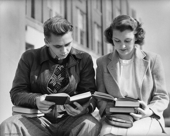 В 1956 году плату за обучение отменили. В 1956 году плату за обучение отменили.