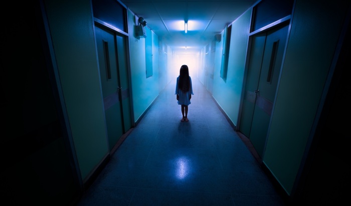 Говорят, в башне часто видят призраков разных людей.