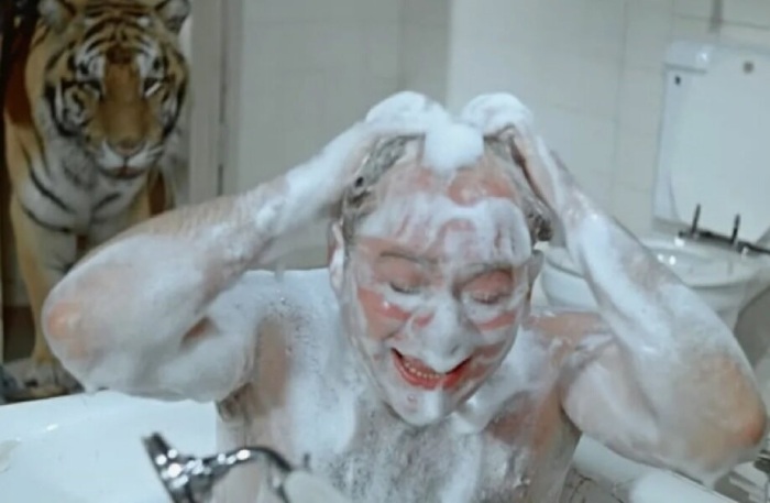  Сцена в ванной не очень понравилась Фурцевой.