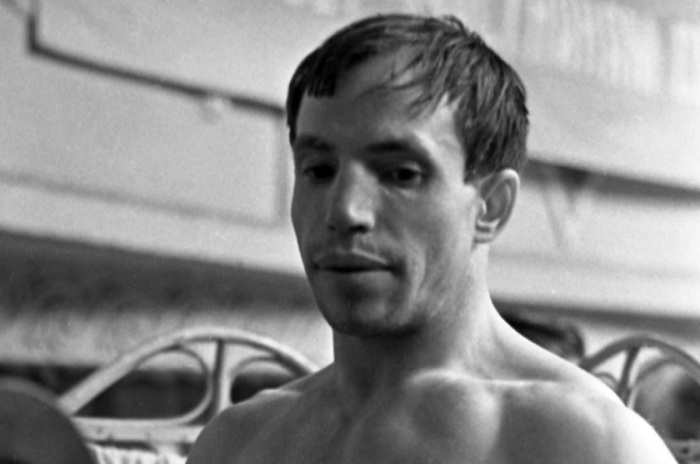 Будущий чемпион родился в очень бедной семье.