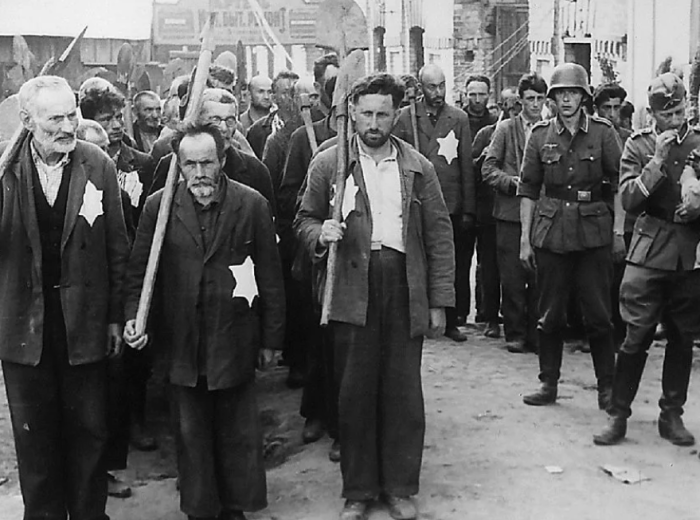 В том, что основной целью организации было уничтожение евреев, теперь вызывает сомнения. / Фото: www.bbc.co.uk