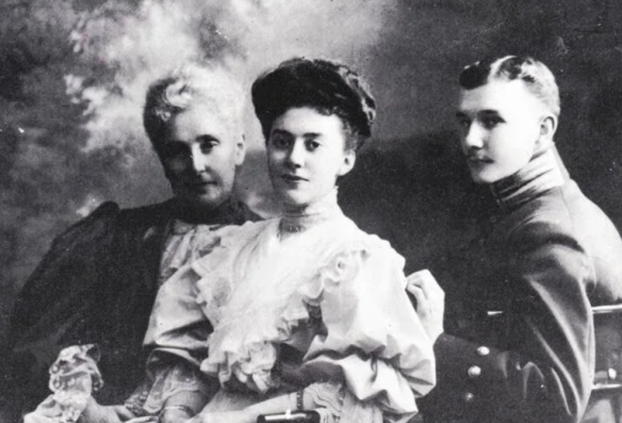 «Графиня гестапо» или двойной агент: Кем была на самом деле русская дворянка Мара Чернышева-Безобразова