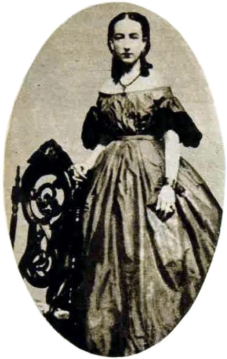 Ида Вуд в 1860-х годах. Изображение появилось на странице 28 издания The Australian Women's Weekly от 7 июня 1966 года.