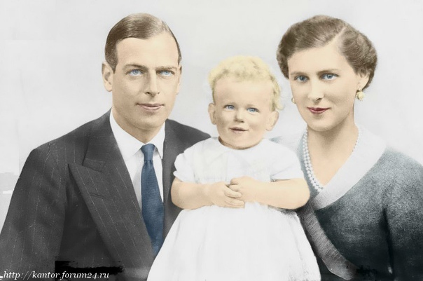  Принц Георг, герцог Кентский с сыном Эдвардом и супругой