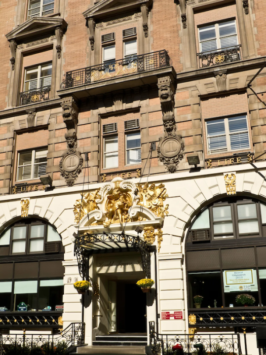 Вход в отель Herald Square. / Фото: Legion-Media