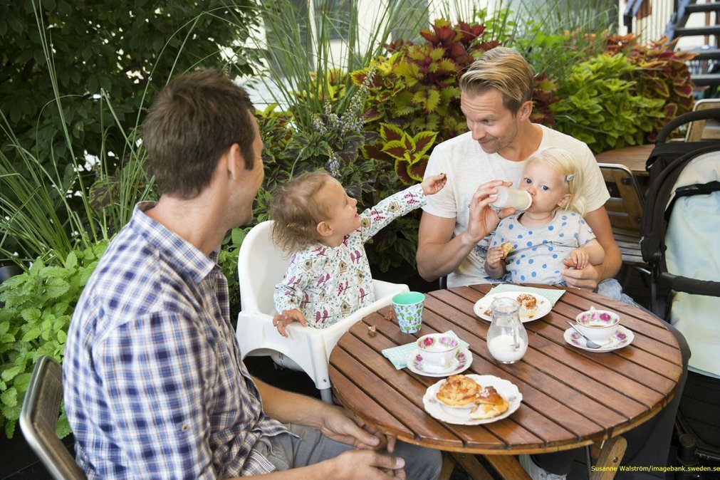 Папы в Скандинавии растят детей на равне с мамами Папы в Скандинавии растят детей на равне с мамами